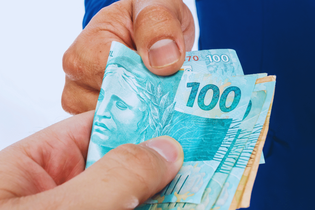 Auxílio Doença e Auxílio Acidente